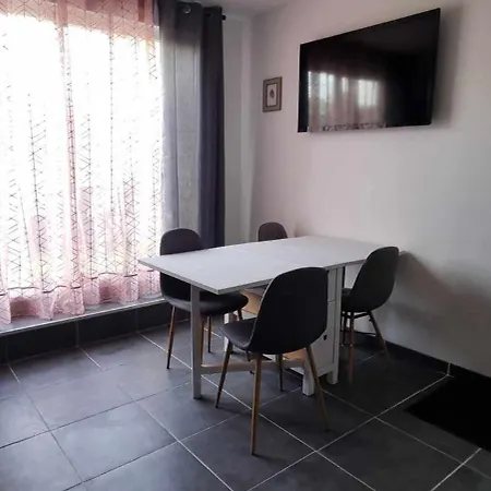 D'hotes Le Cocon De Lily Bed & Breakfast 3*