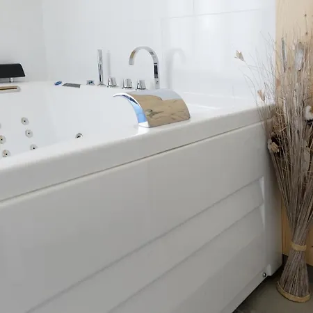 D'hotes Le Cocon De Lily Bed & Breakfast