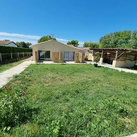 D'hotes Le Cocon De Lily Ferienhaus Saint-Savin (Gironde)