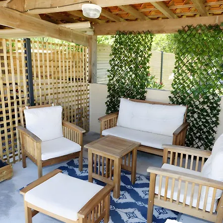 D'hotes Le Cocon De Lily Bed & Breakfast 3*
