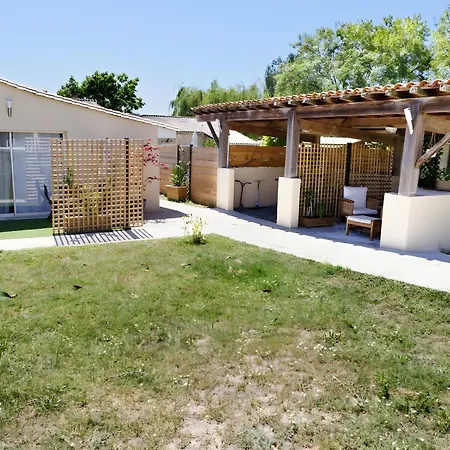 D'hotes Le Cocon De Lily Bed & Breakfast 3*