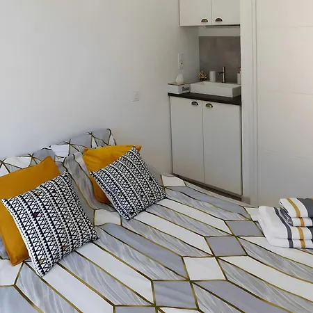 D'hotes Le Cocon De Lily Bed & Breakfast 3*